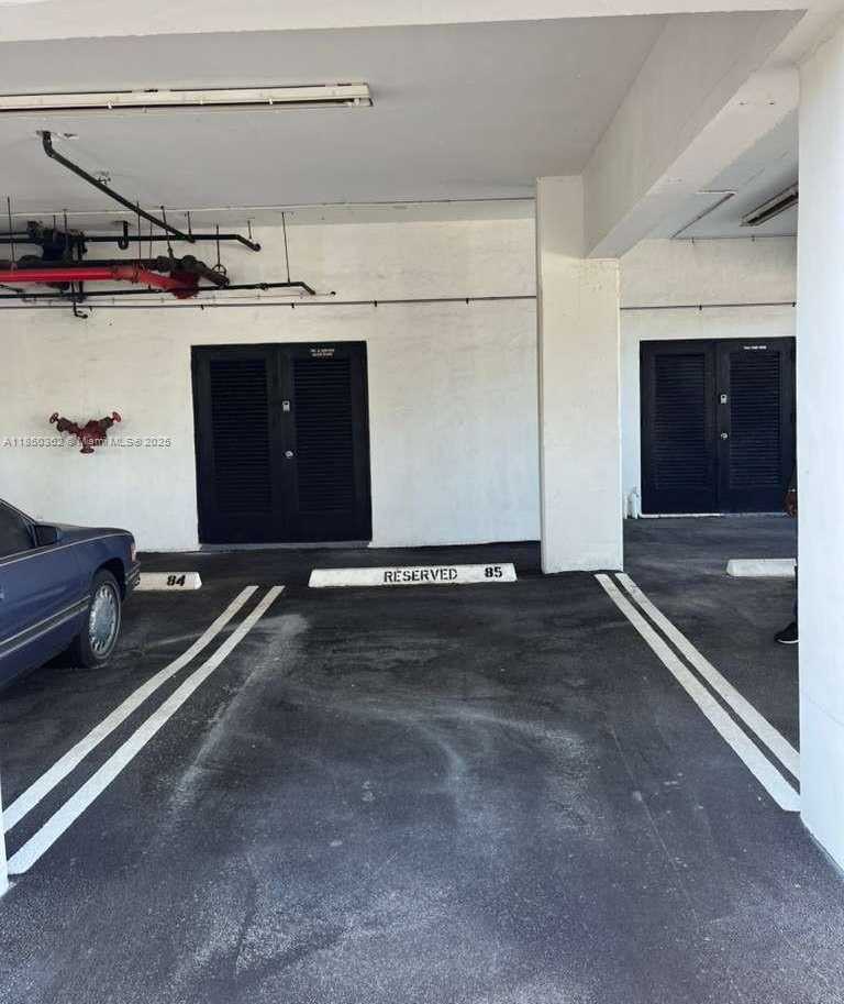 Small Image of 10101 EAST BAY HARBOR DR #610, Bay Harbor Islands Number 39