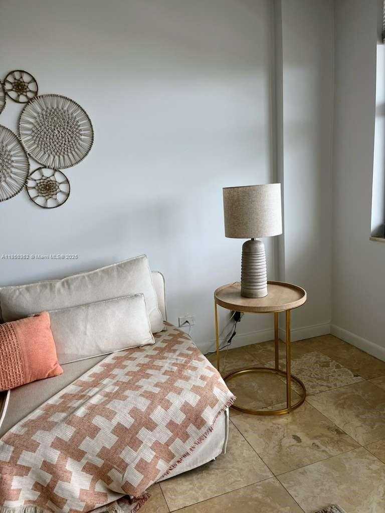 Small Image of 10101 EAST BAY HARBOR DR #610, Bay Harbor Islands Number 7