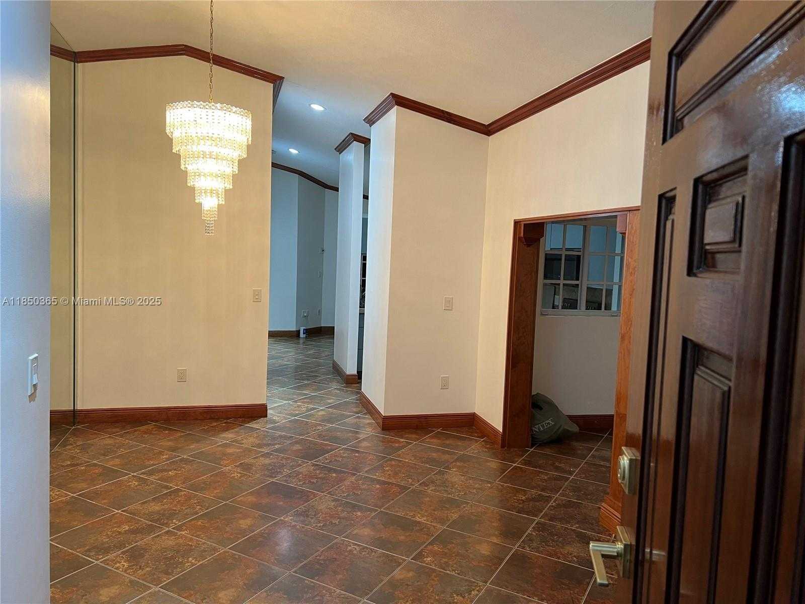 Small Image of 5221 SOUTH WEST 154TH PL, Miami Number 5