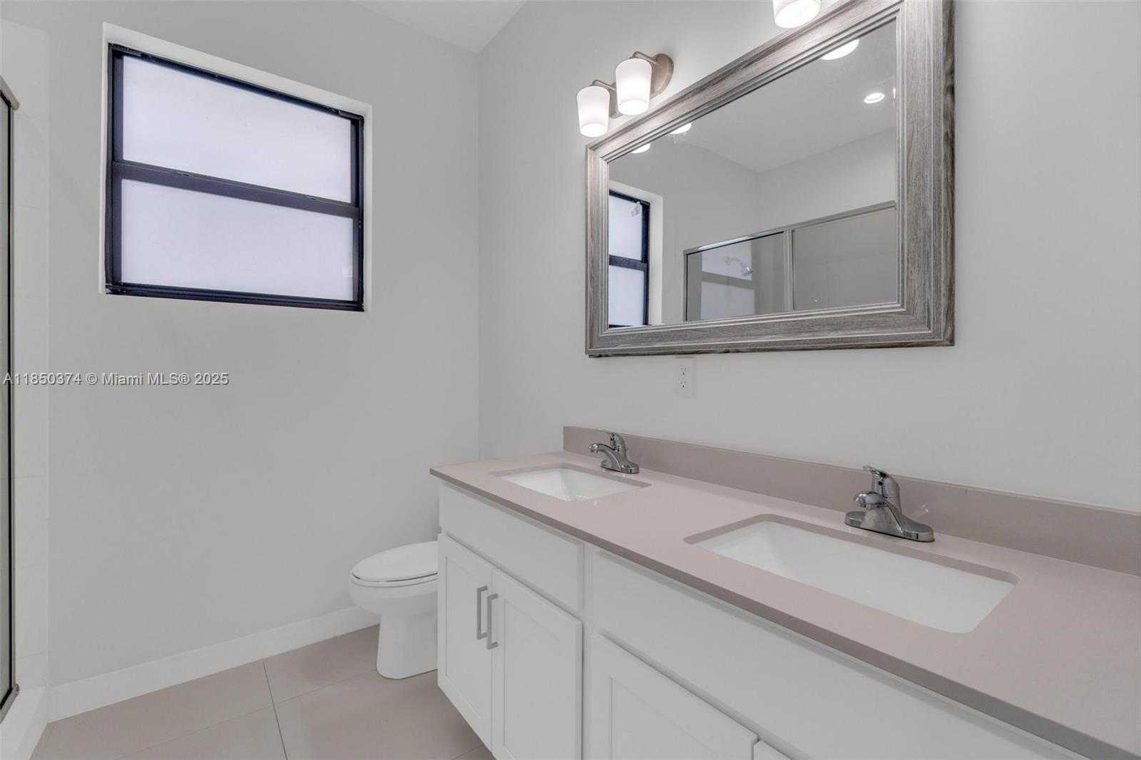 Small Image of 19447 SOUTH WEST 124TH CT, Miami Number 18