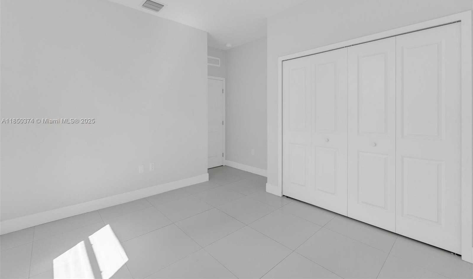 Small Image of 19447 SOUTH WEST 124TH CT, Miami Number 20
