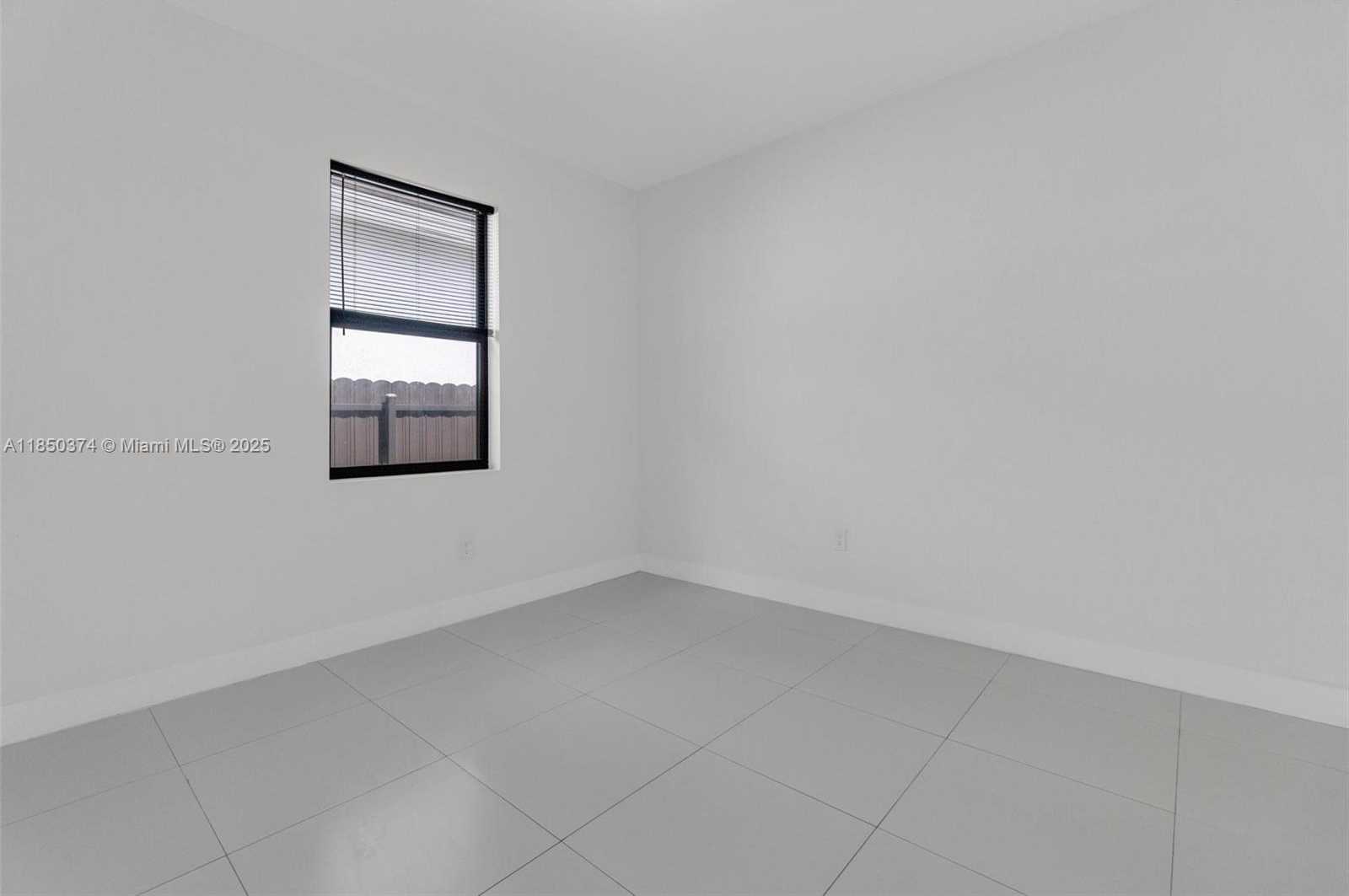 Small Image of 19447 SOUTH WEST 124TH CT, Miami Number 22
