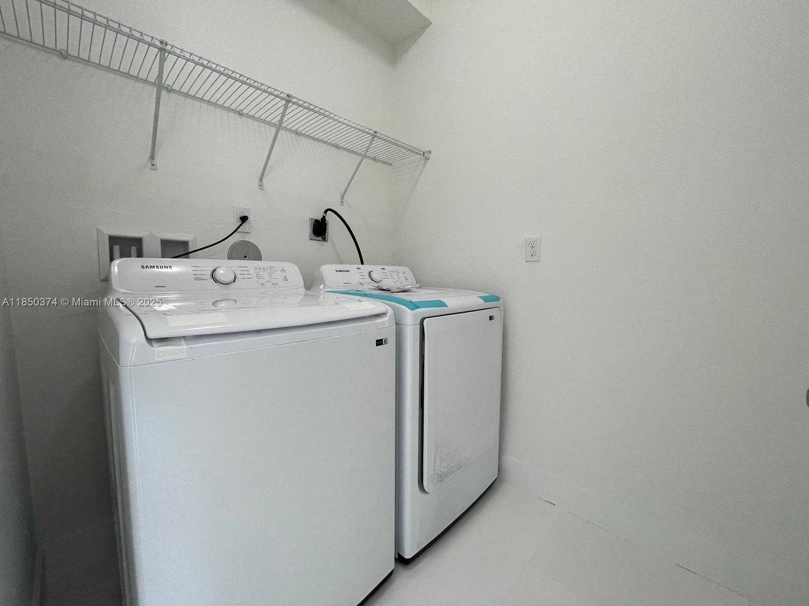 Small Image of 19447 SOUTH WEST 124TH CT, Miami Number 28