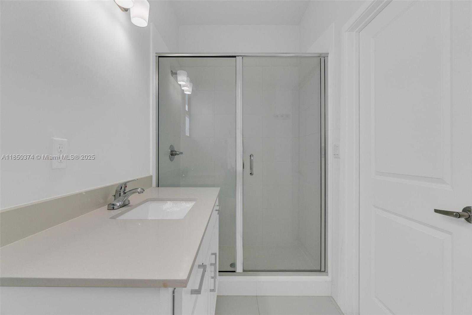 Small Image of 19447 SOUTH WEST 124TH CT, Miami Number 37