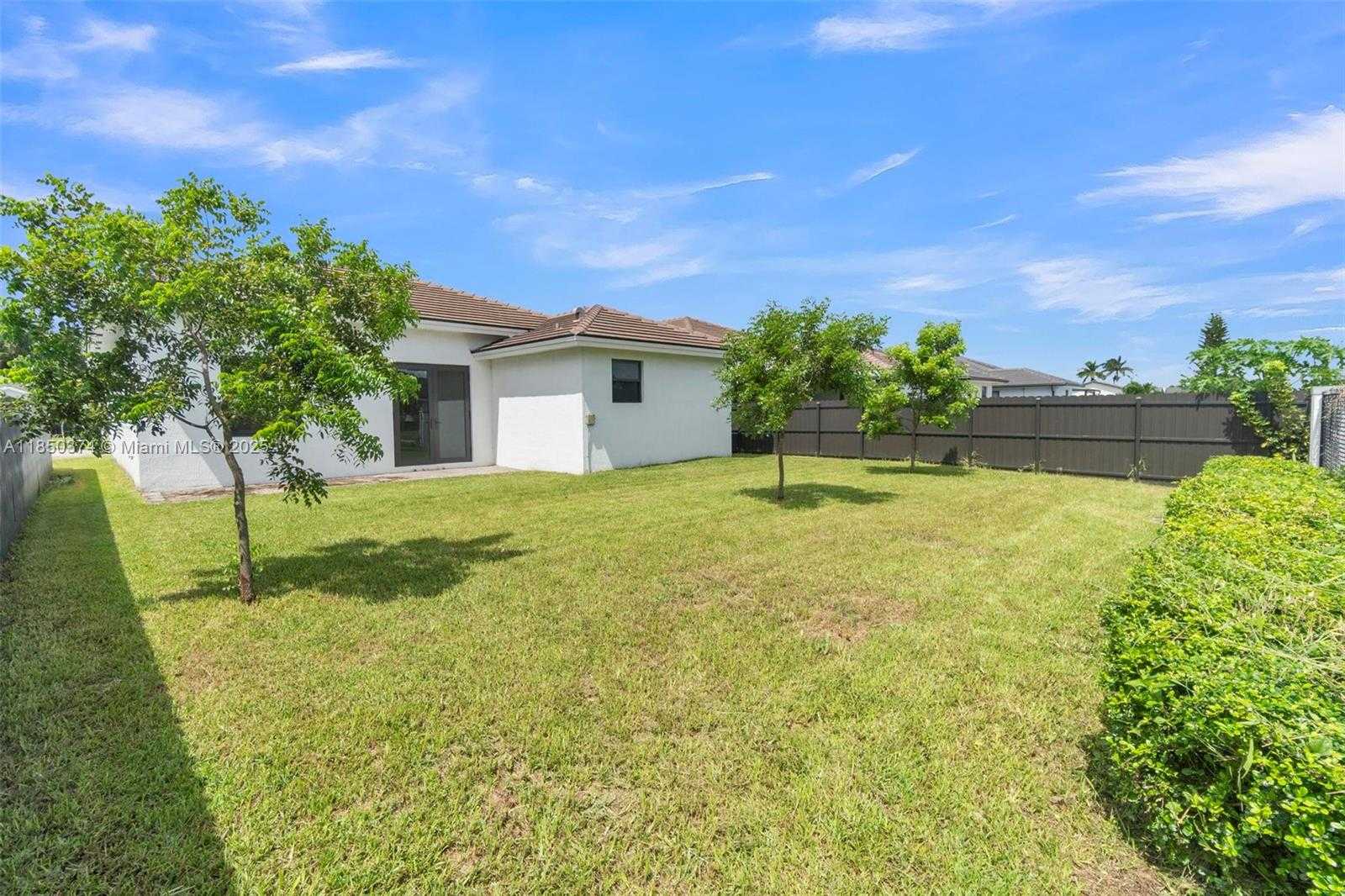 Small Image of 19447 SOUTH WEST 124TH CT, Miami Number 40