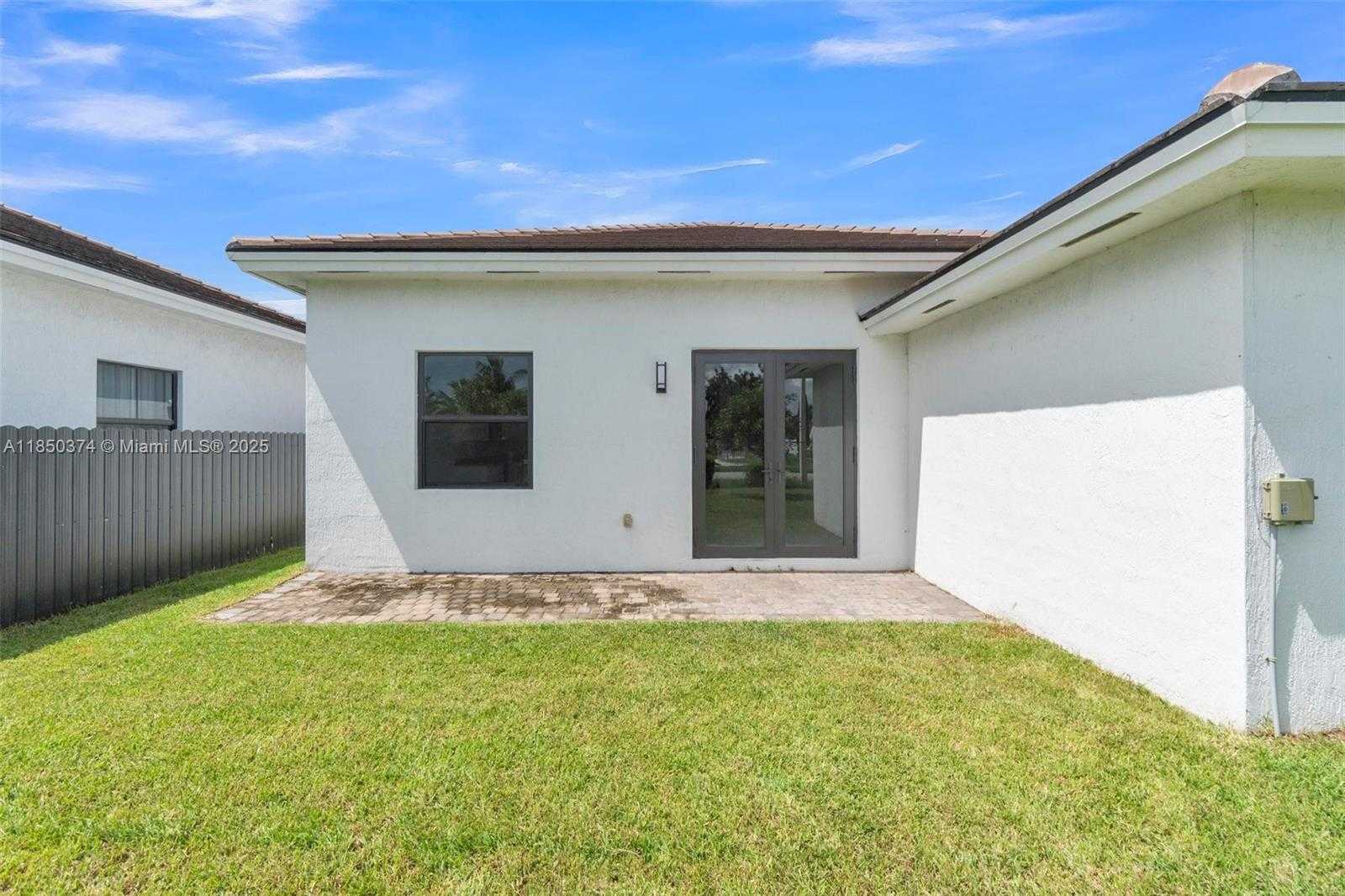 Small Image of 19447 SOUTH WEST 124TH CT, Miami Number 42
