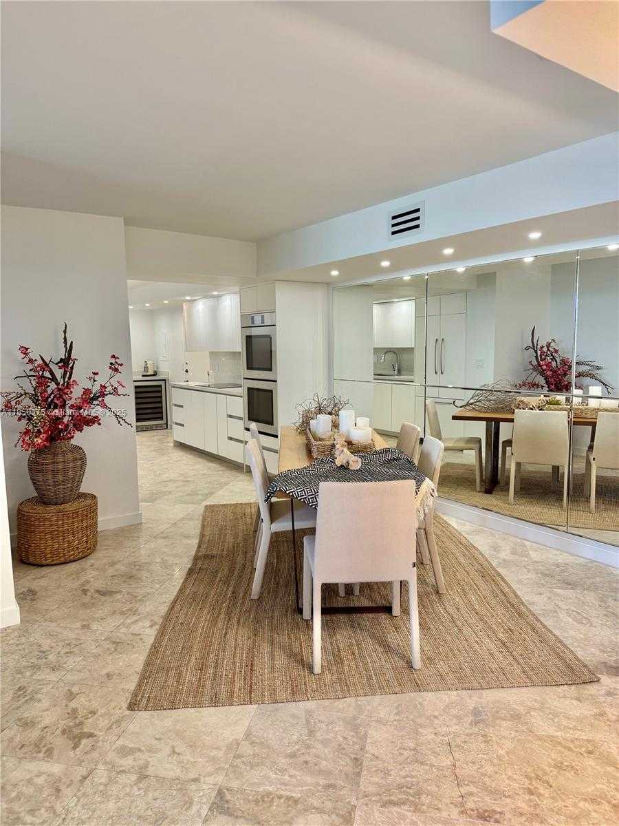 Small Image of 1111 CRANDON BLVD #A404, Key Biscayne Number 13