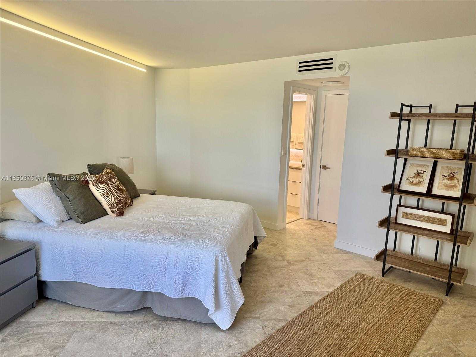 Small Image of 1111 CRANDON BLVD #A404, Key Biscayne Number 35