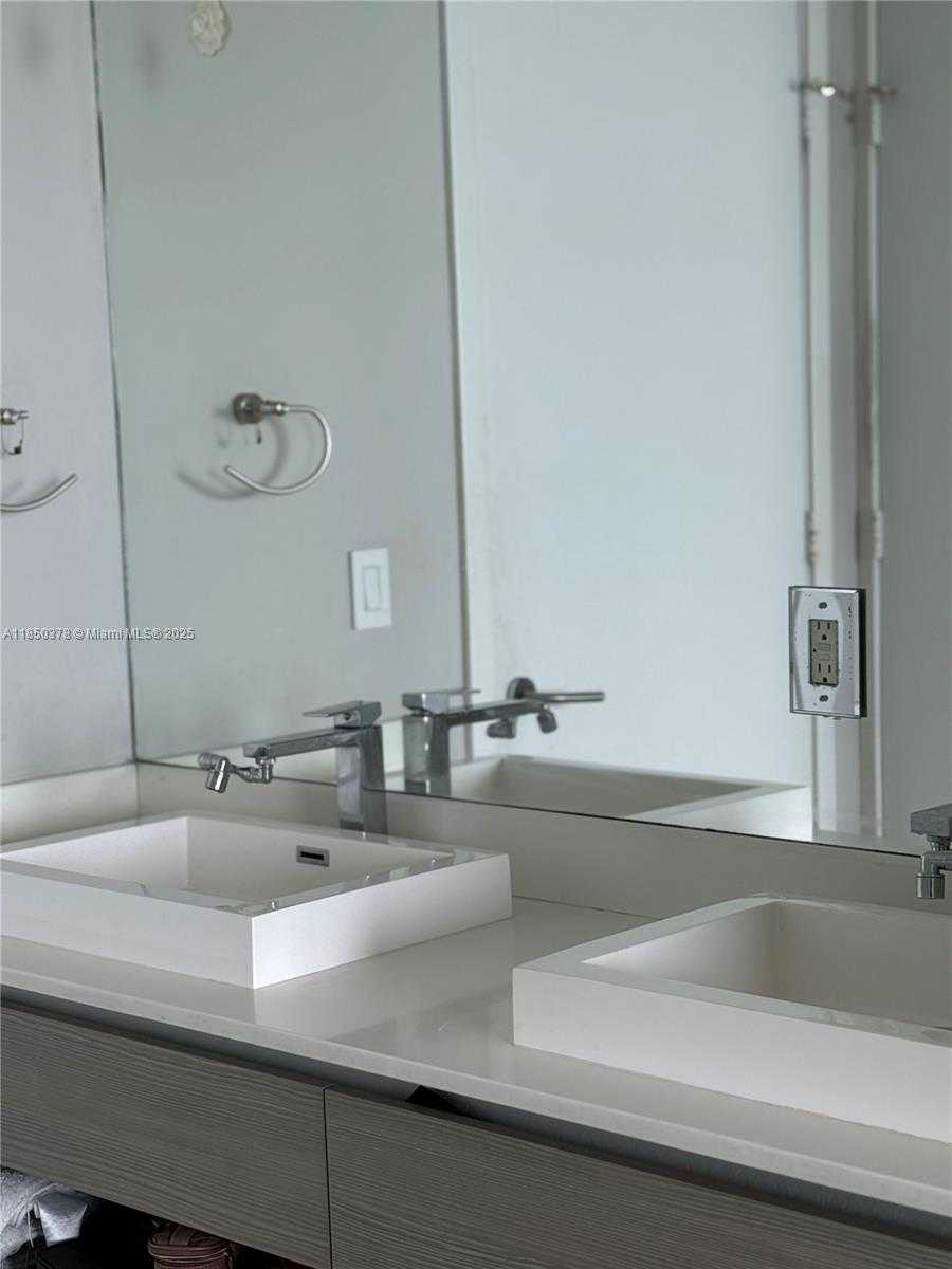 Small Image of 460 NORTH EAST 28TH ST #803, Miami Number 8