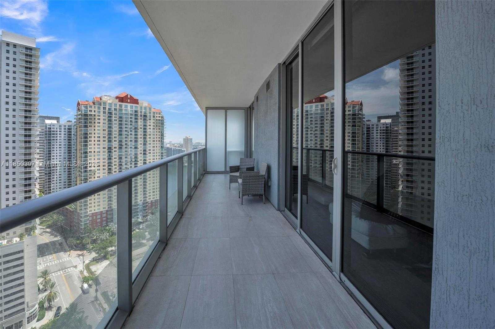 Small Image of 1300 BRICKELL BAY DR #2511, Miami Number 20