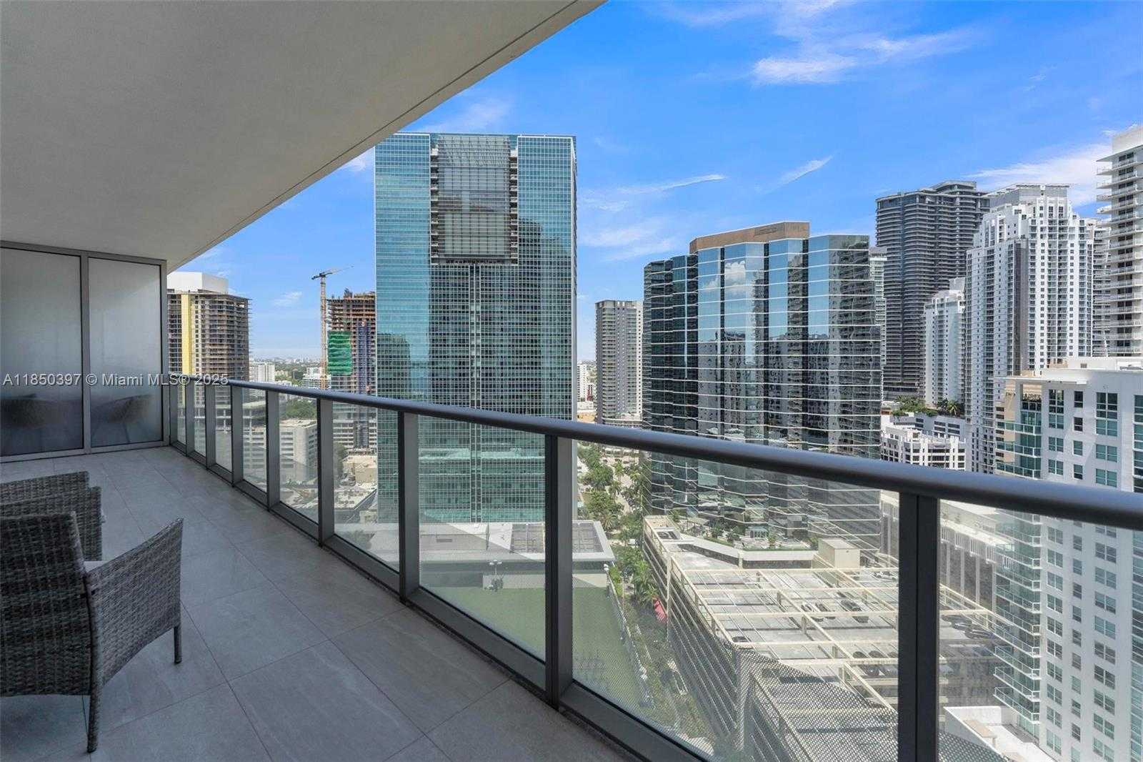 Small Image of 1300 BRICKELL BAY DR #2511, Miami Number 21