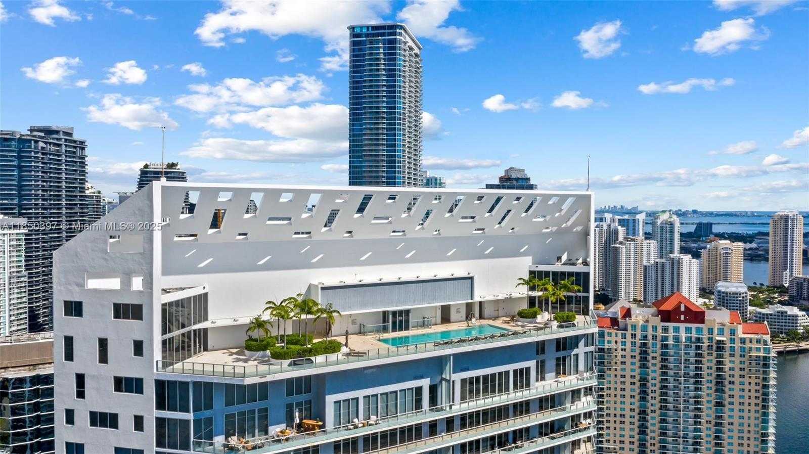 Small Image of 1300 BRICKELL BAY DR #2511, Miami Number 24