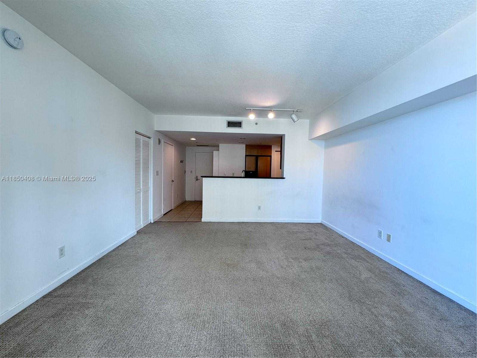 Small Image of 335 SOUTH BISCAYNE BLVD #1206, Miami Number 4