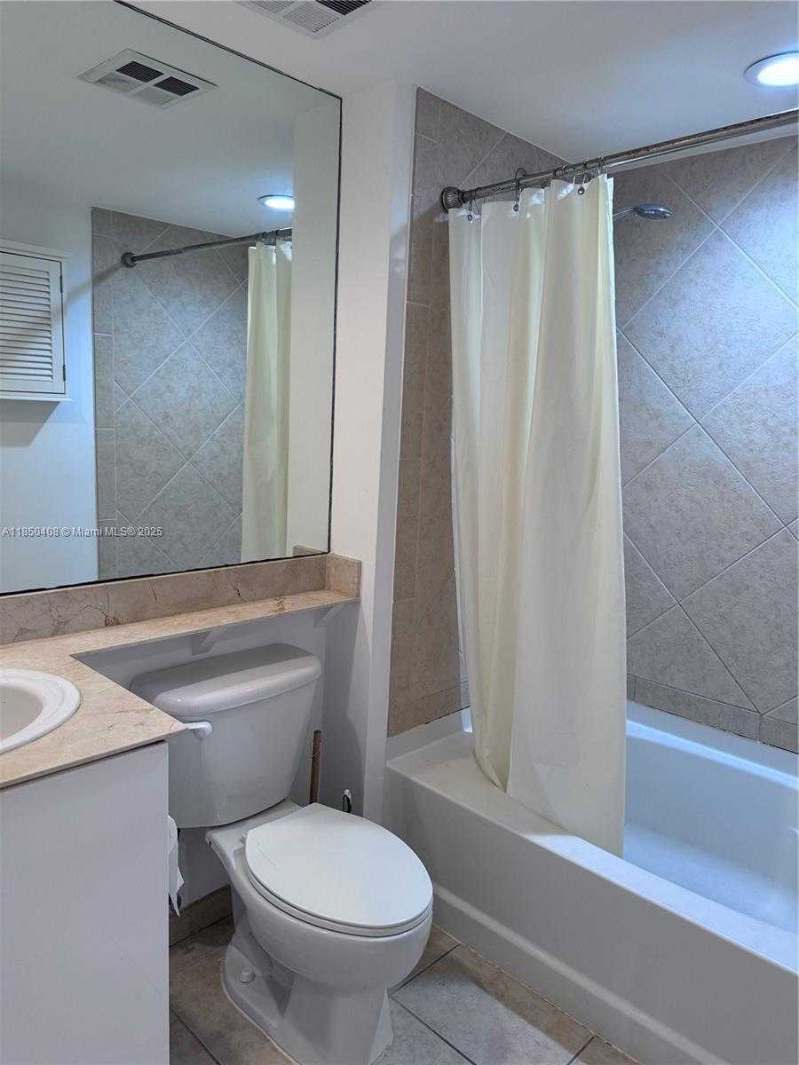 Small Image of 335 SOUTH BISCAYNE BLVD #1206, Miami Number 5