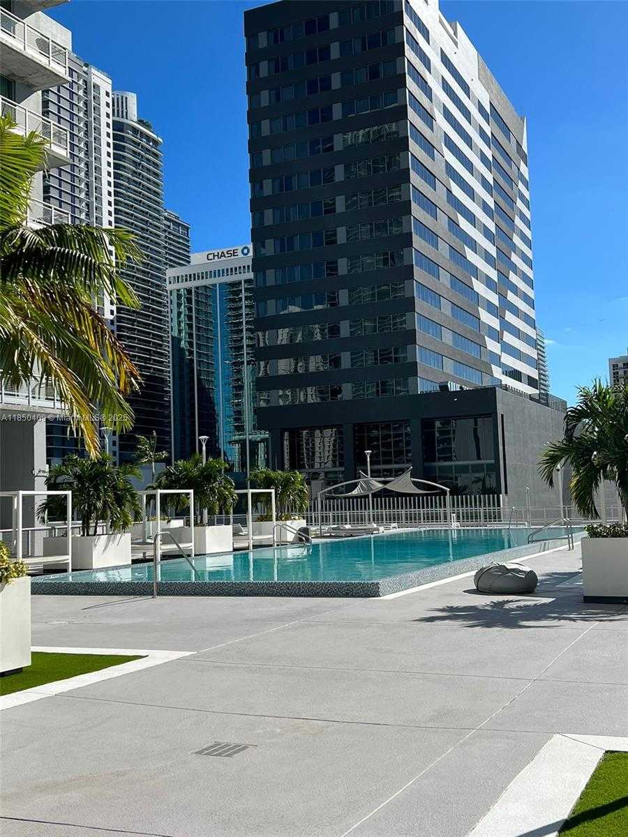 Small Image of 690 SOUTH WEST 1ST CT #1506, Miami Number 27