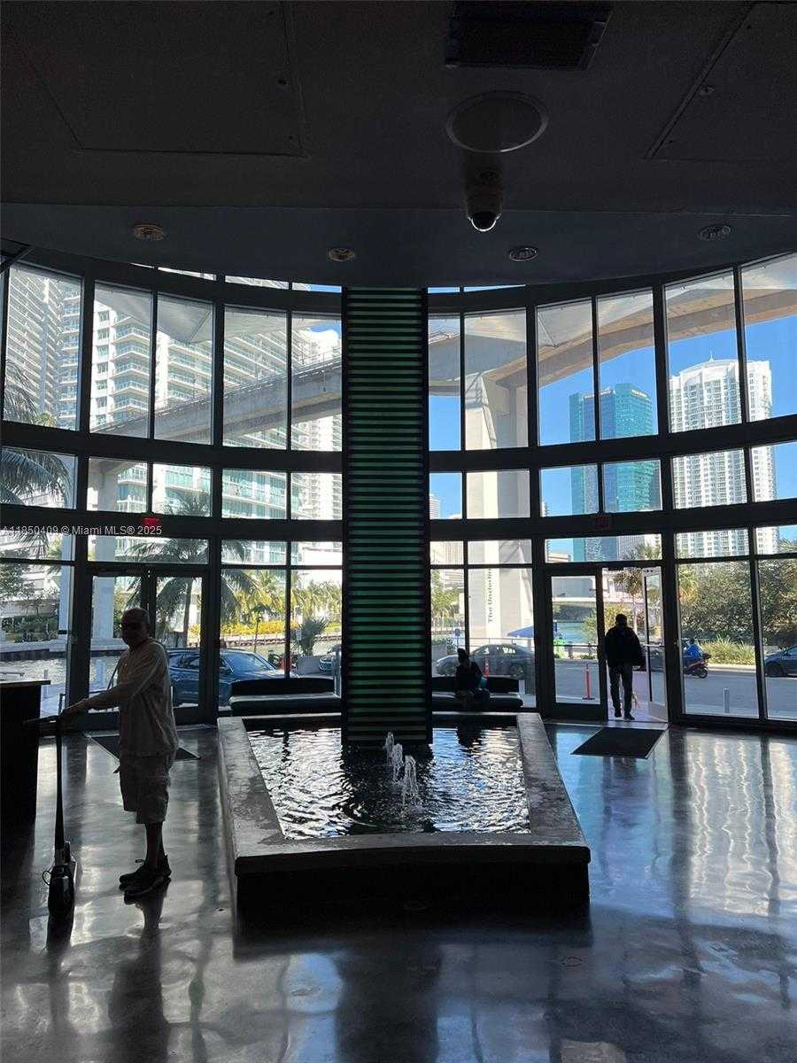 Small Image of 690 SOUTH WEST 1ST CT #1506, Miami Number 5