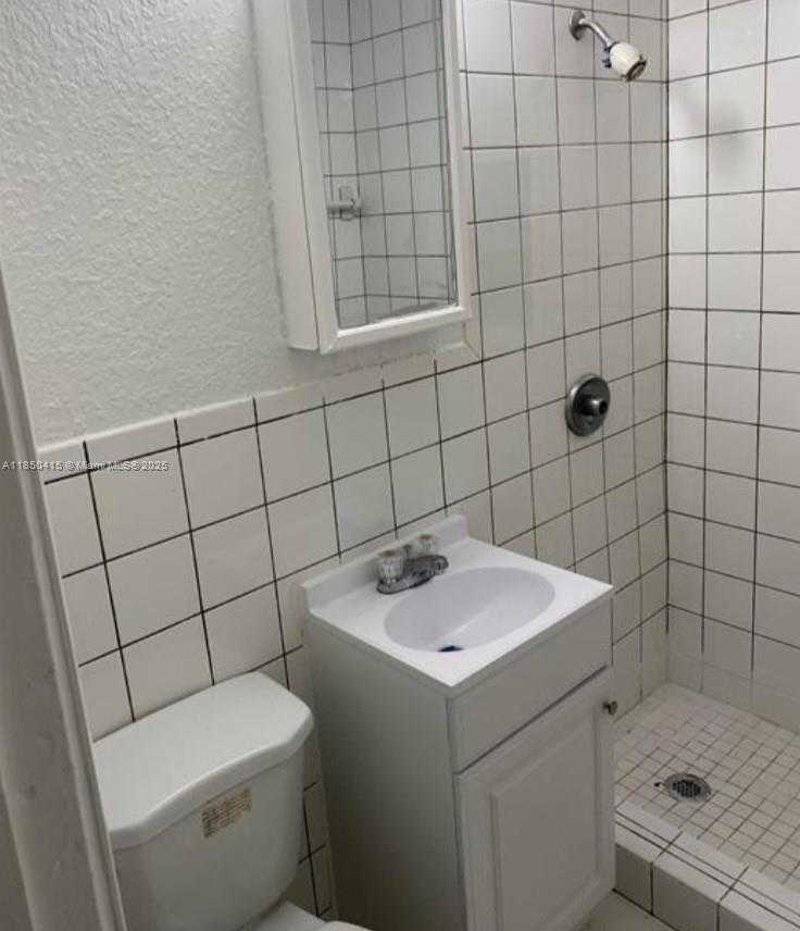 Small Image of 11929 SOUTH WEST 216TH ST, Miami Number 5