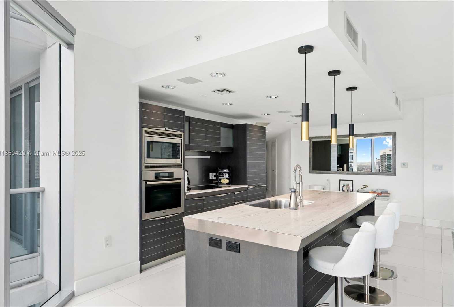 Small Image of 200 BISCAYNE BOULEVARD WAY #3802, Miami Number 15