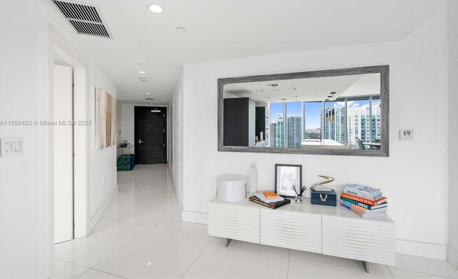 Small Image of 200 BISCAYNE BOULEVARD WAY #3802, Miami Number 19