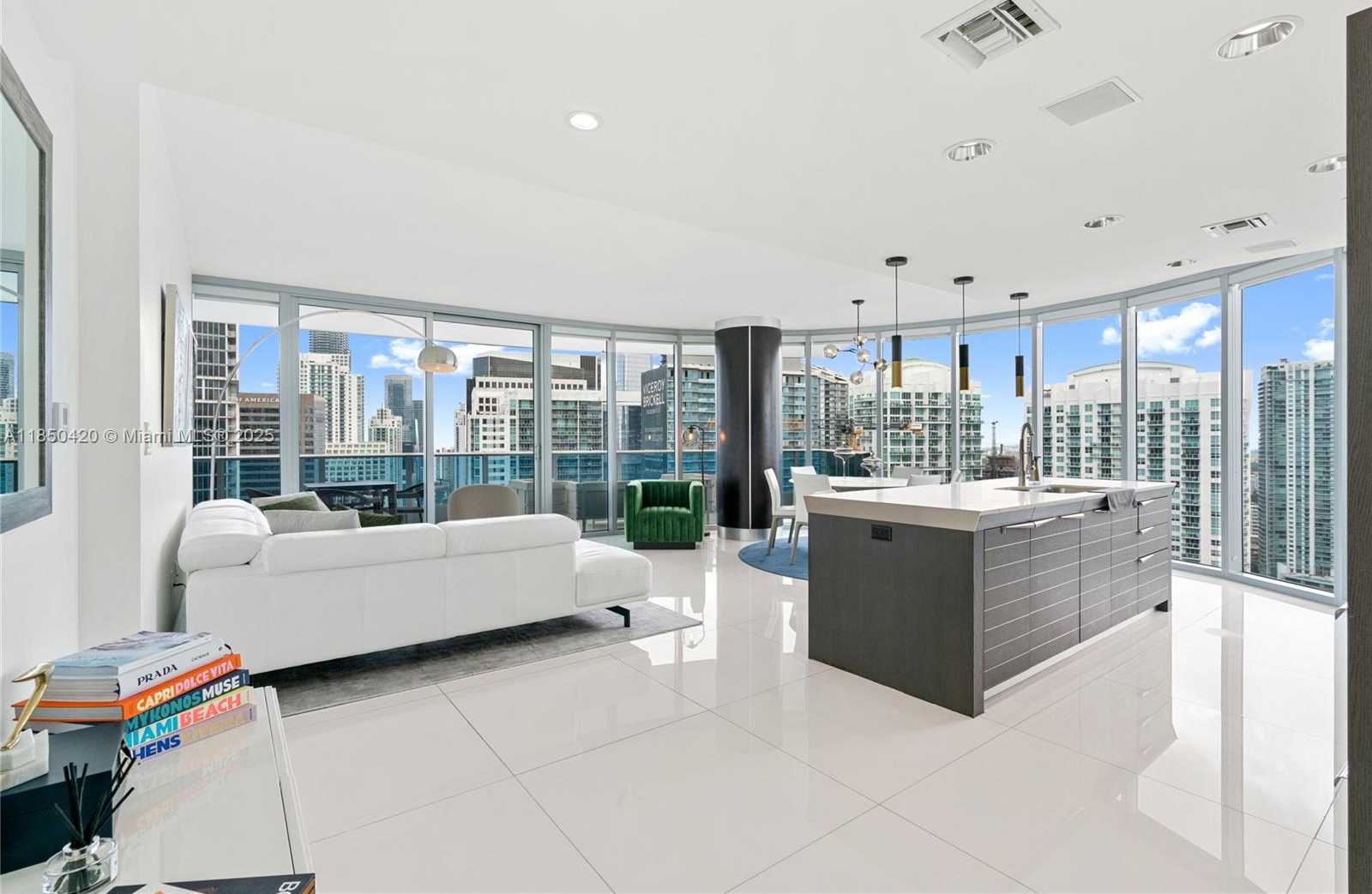 Small Image of 200 BISCAYNE BOULEVARD WAY #3802, Miami Number 2