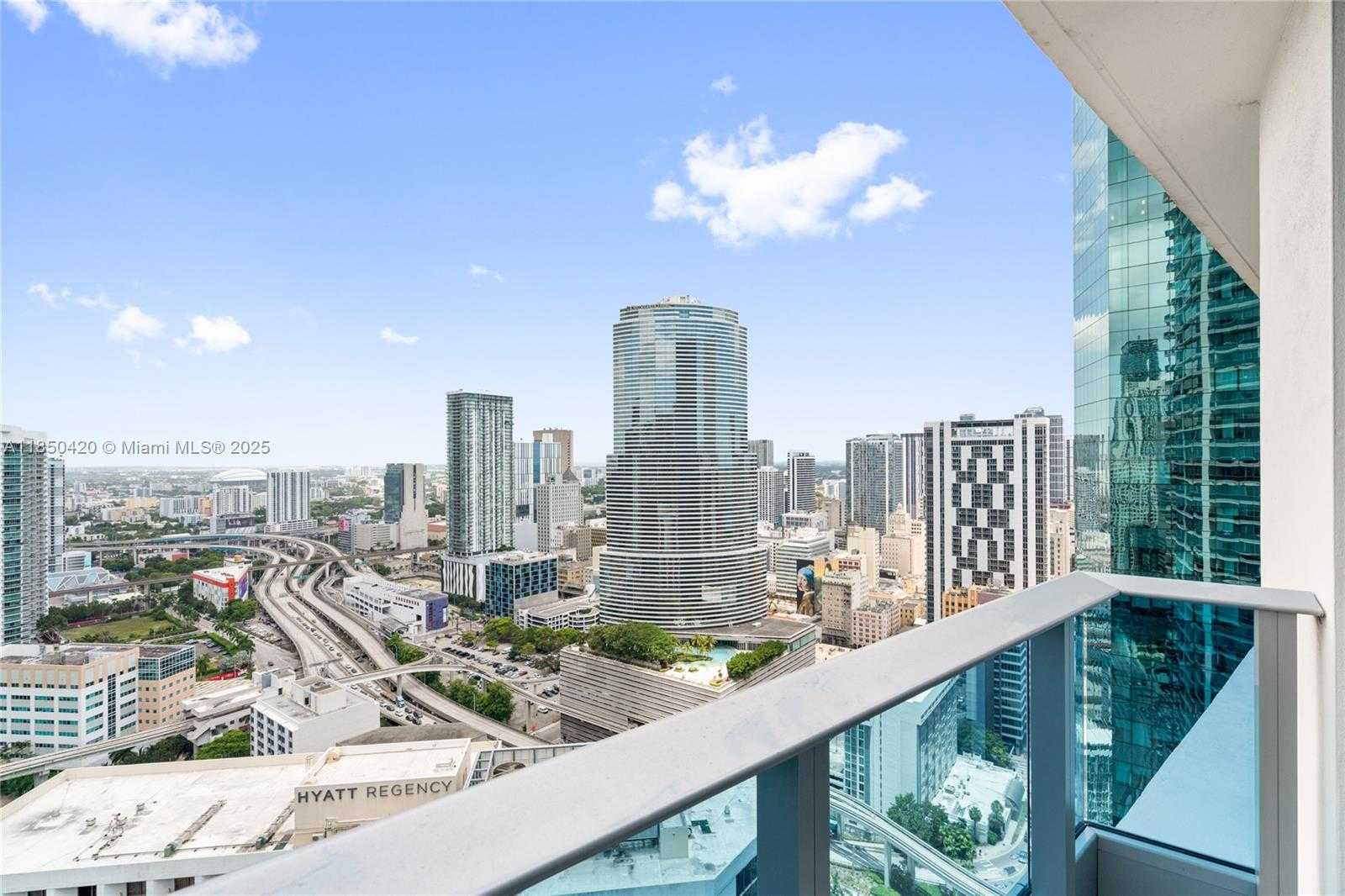 Small Image of 200 BISCAYNE BOULEVARD WAY #3802, Miami Number 31