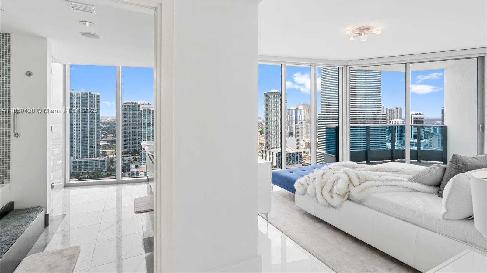 Small Image of 200 BISCAYNE BOULEVARD WAY #3802, Miami Number 38
