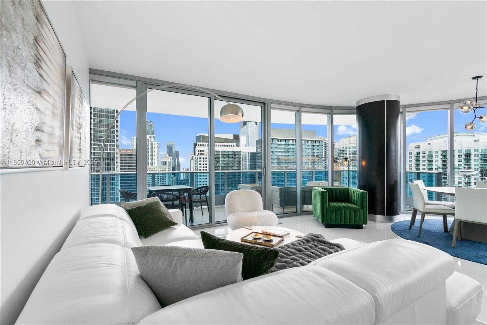 Small Image of 200 BISCAYNE BOULEVARD WAY #3802, Miami Number 4