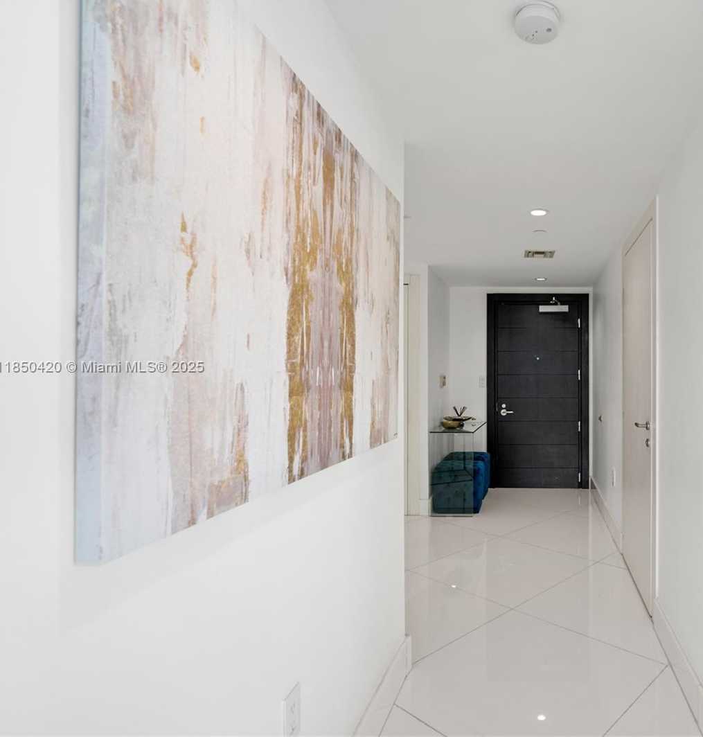 Small Image of 200 BISCAYNE BOULEVARD WAY #3802, Miami Number 43