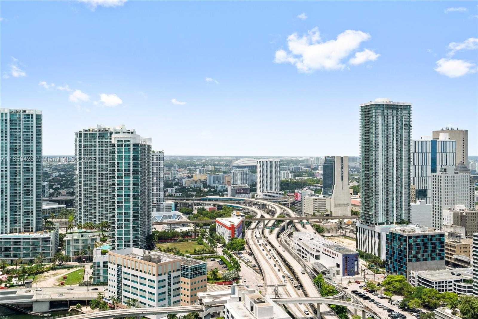 Small Image of 200 BISCAYNE BOULEVARD WAY #3802, Miami Number 48