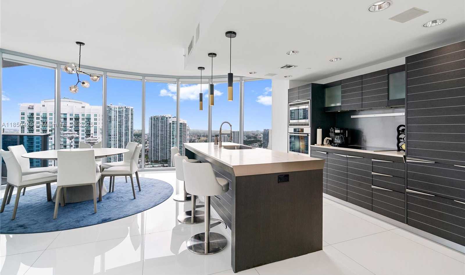 Small Image of 200 BISCAYNE BOULEVARD WAY #3802, Miami Number 5