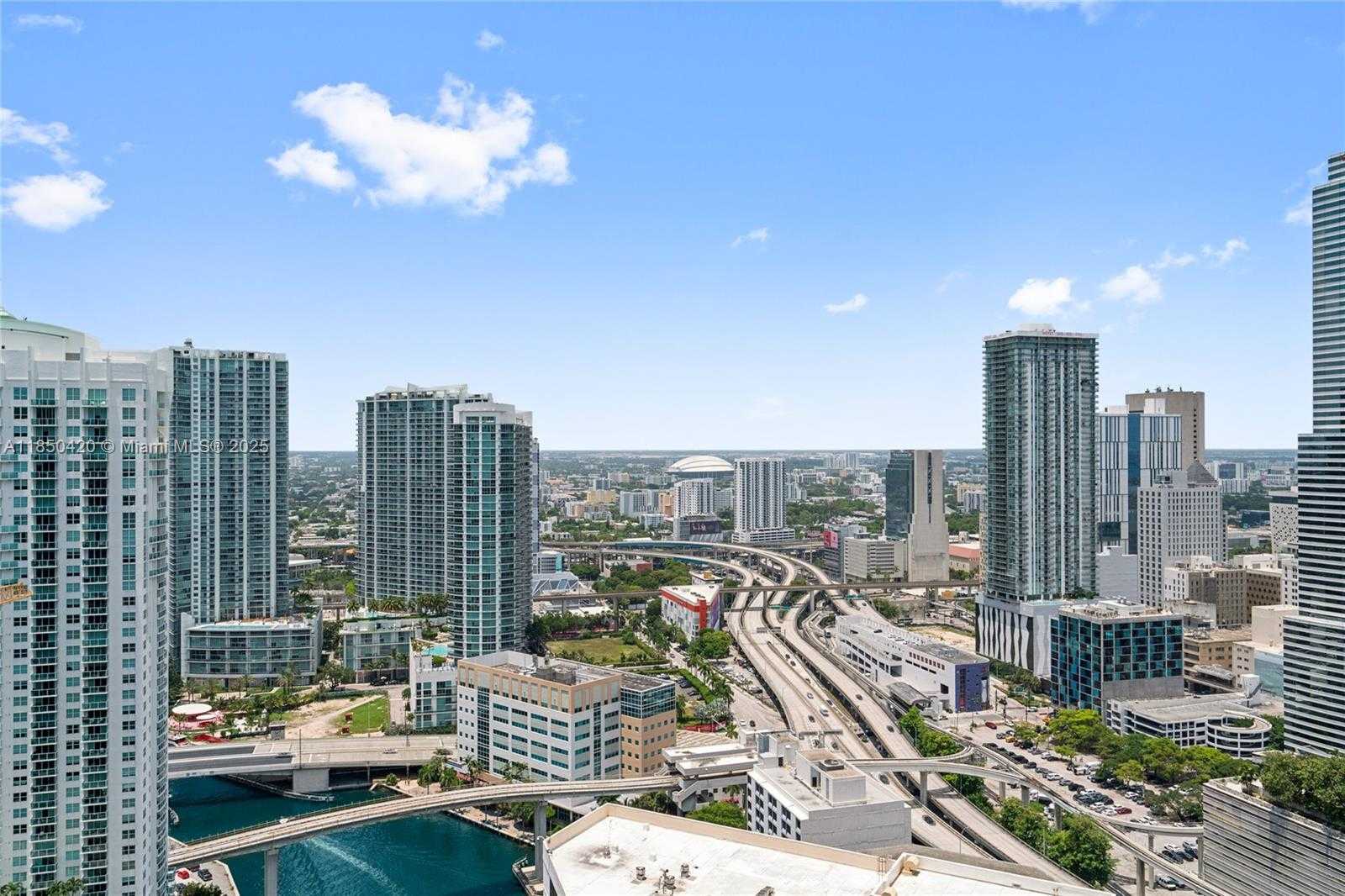 Small Image of 200 BISCAYNE BOULEVARD WAY #3802, Miami Number 59