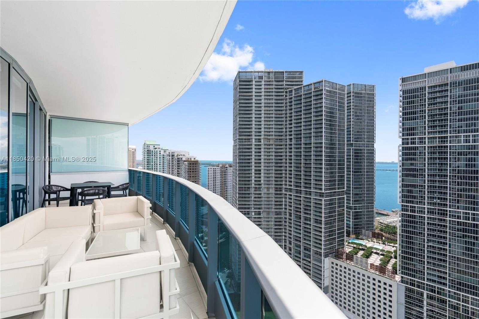 Small Image of 200 BISCAYNE BOULEVARD WAY #3802, Miami Number 62