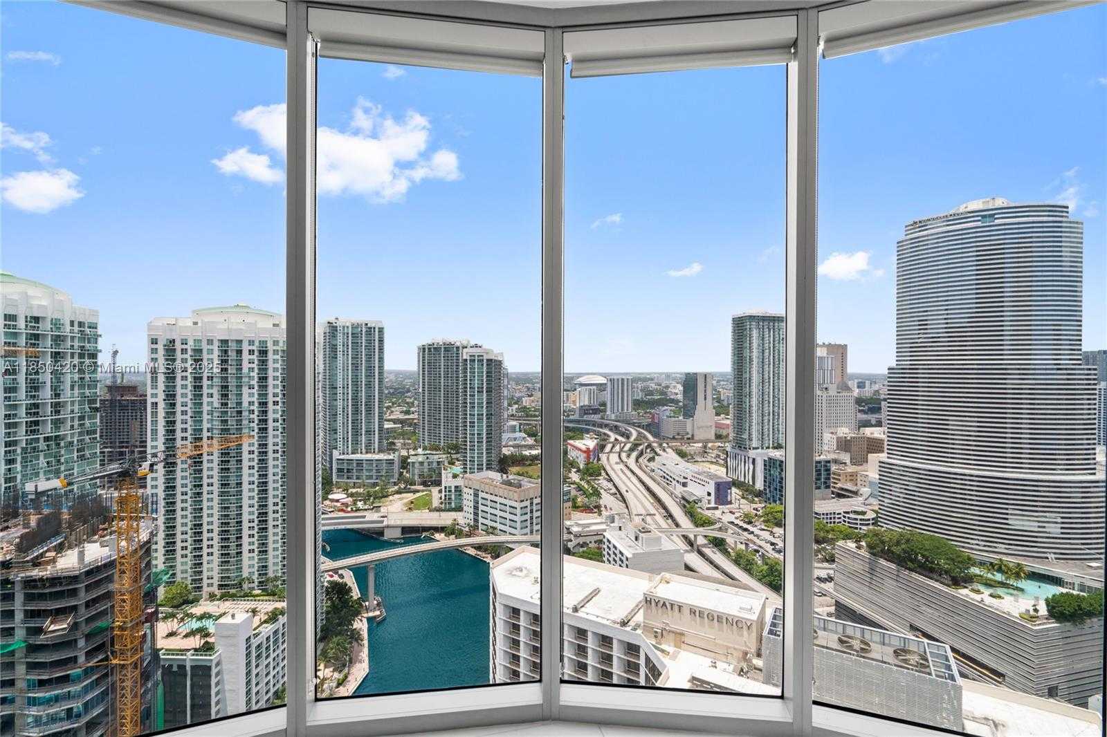 Small Image of 200 BISCAYNE BOULEVARD WAY #3802, Miami Number 64