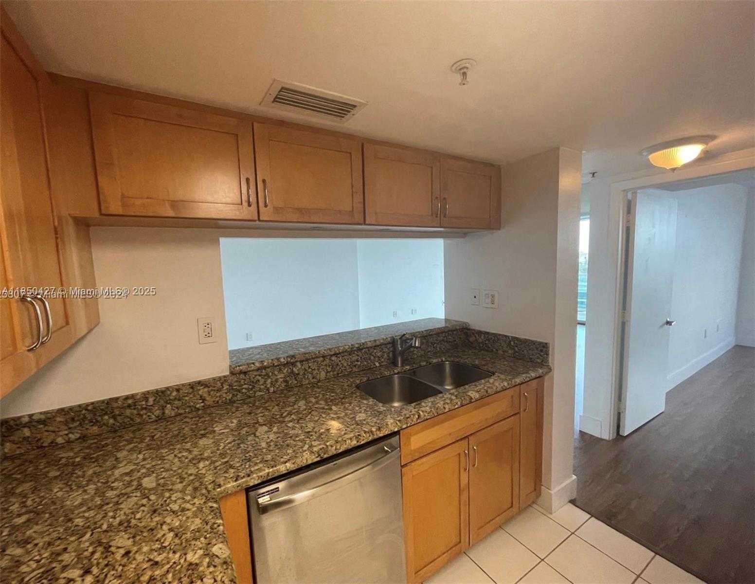 Small Image of 650 WEST AVE #1206, Miami Beach Number 14