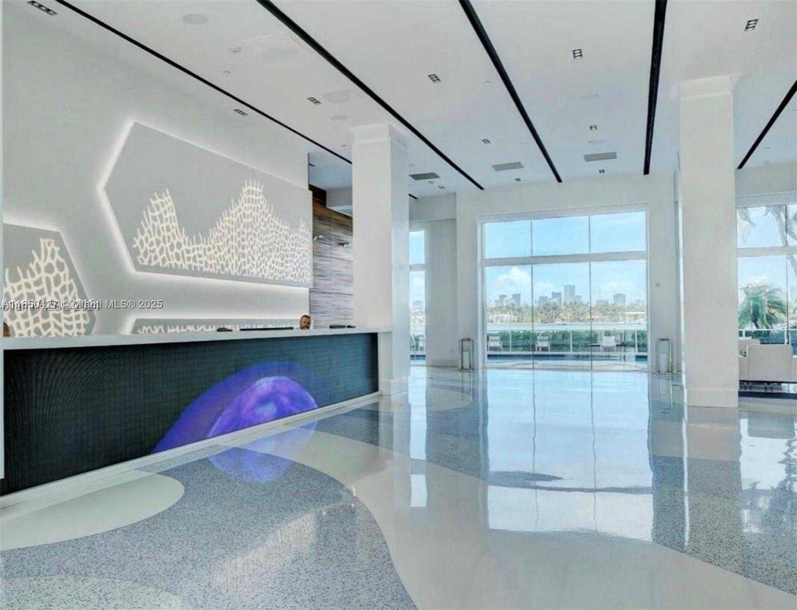 Small Image of 650 WEST AVE #1206, Miami Beach Number 2