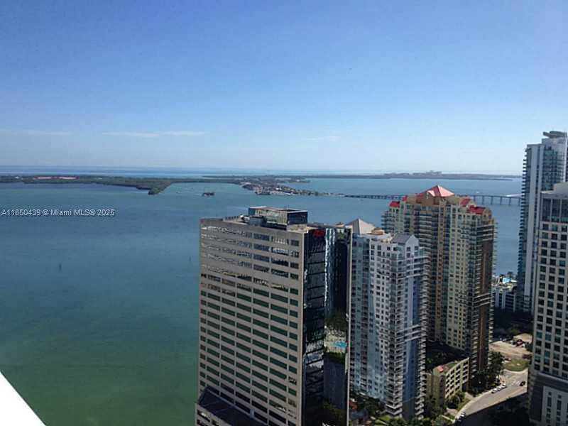 Small Image of 950 BRICKELL BAY DR #4303, Miami Number 11