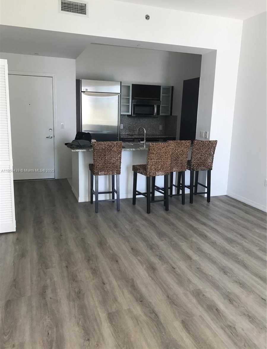 Small Image of 950 BRICKELL BAY DR #4303, Miami Number 17