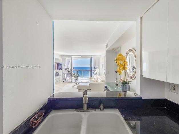 Small Image of 6767 COLLINS AVE #1608, Miami Beach Number 10