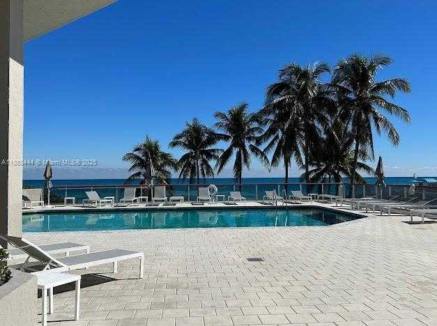 Small Image of 6767 COLLINS AVE #1608, Miami Beach Number 21
