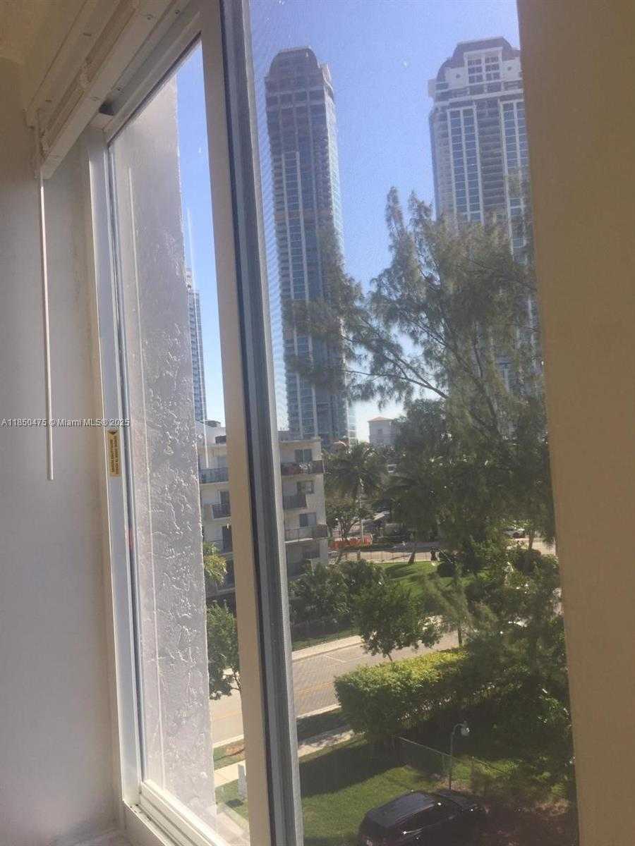 Small Image of 250 180TH DR #508, Sunny Isles Beach Number 17
