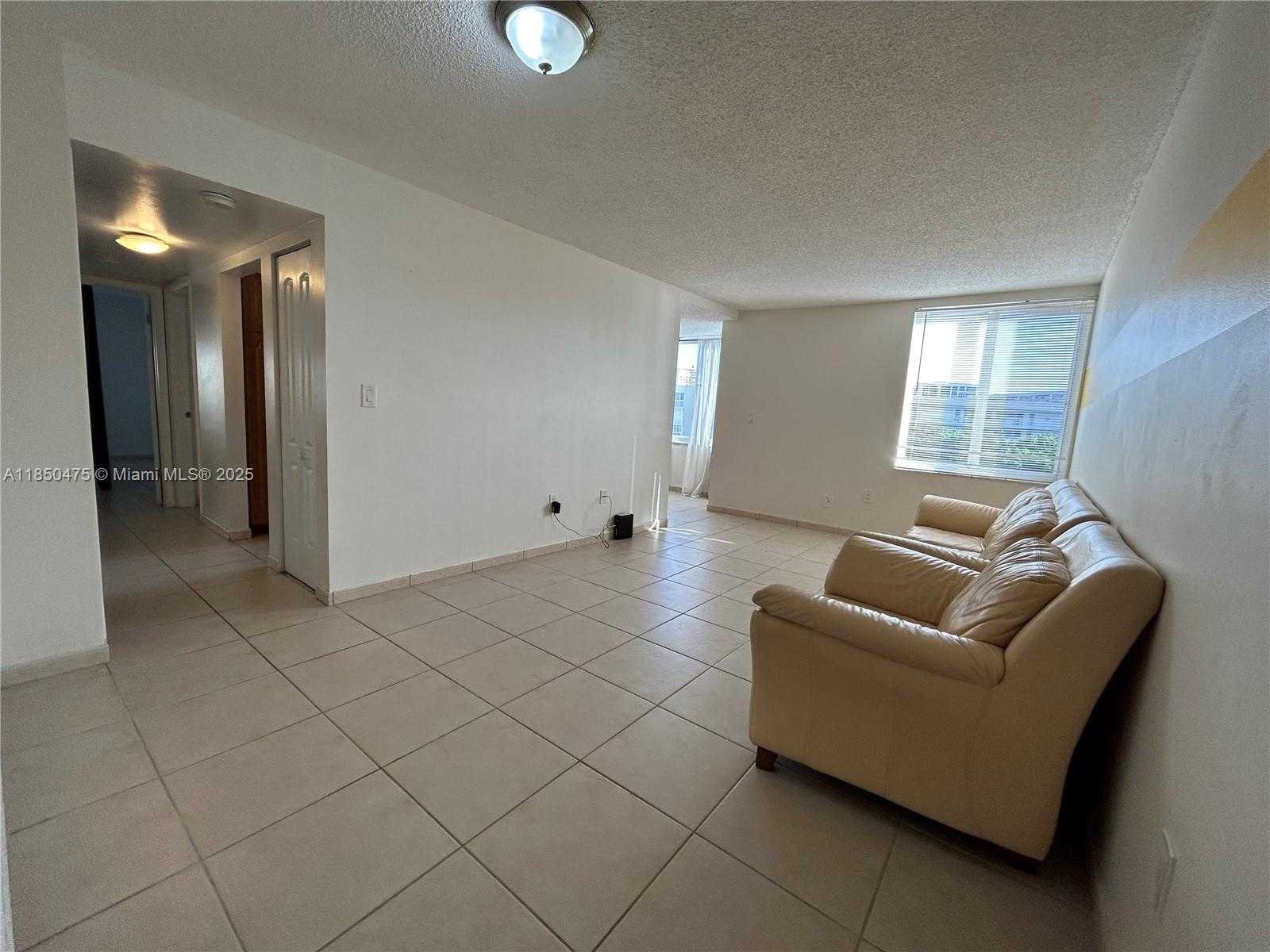 Small Image of 250 180TH DR #508, Sunny Isles Beach Number 19