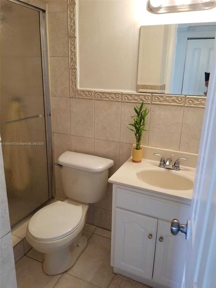 Small Image of 250 180TH DR #508, Sunny Isles Beach Number 22