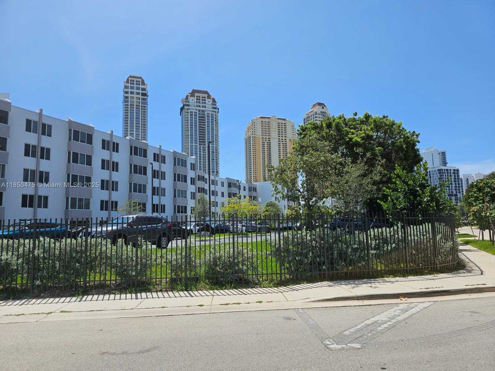 Small Image of 250 180TH DR #508, Sunny Isles Beach Number 32