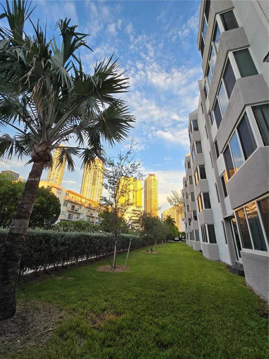 Small Image of 250 180TH DR #508, Sunny Isles Beach Number 35