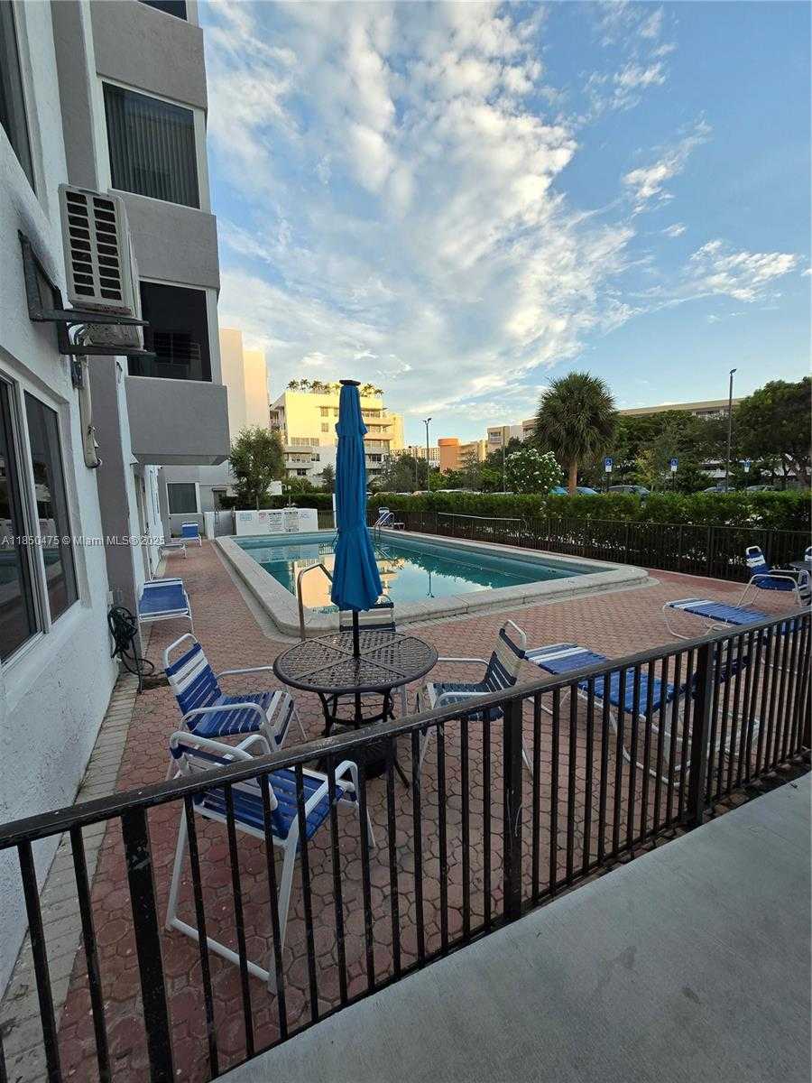 Small Image of 250 180TH DR #508, Sunny Isles Beach Number 38