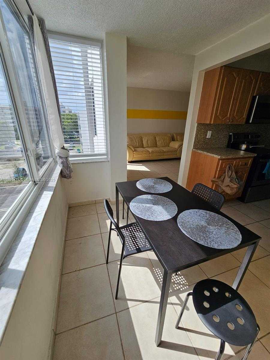 Small Image of 250 180TH DR #508, Sunny Isles Beach Number 7