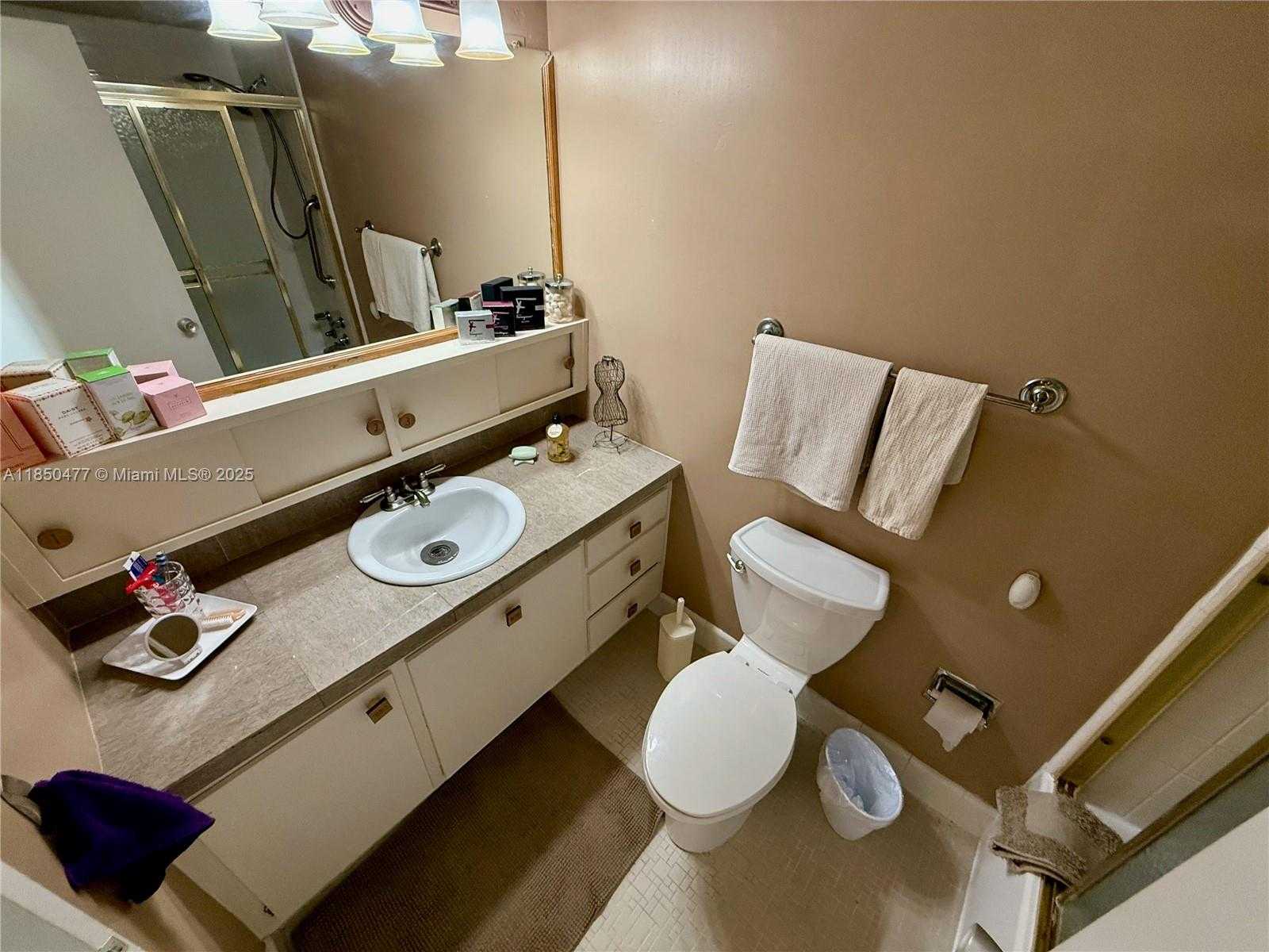 Small Image of 900 BAY DR #713, Miami Beach Number 11