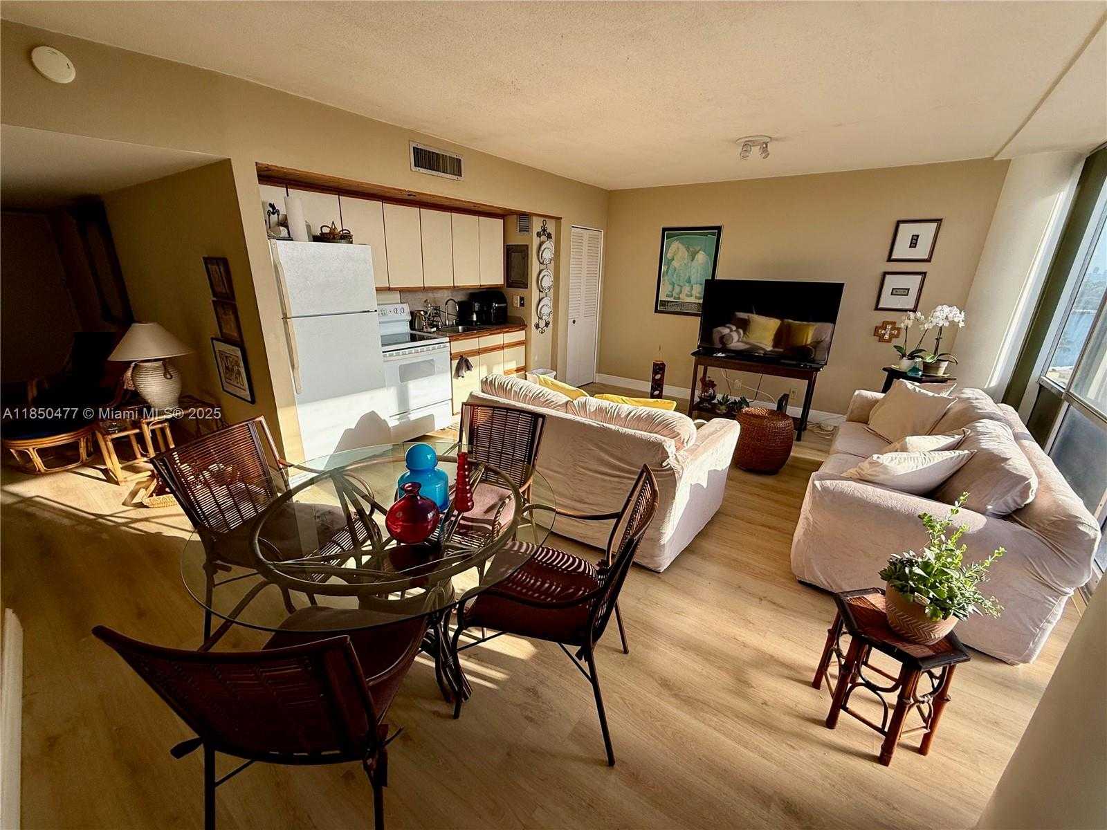 Small Image of 900 BAY DR #713, Miami Beach Number 2
