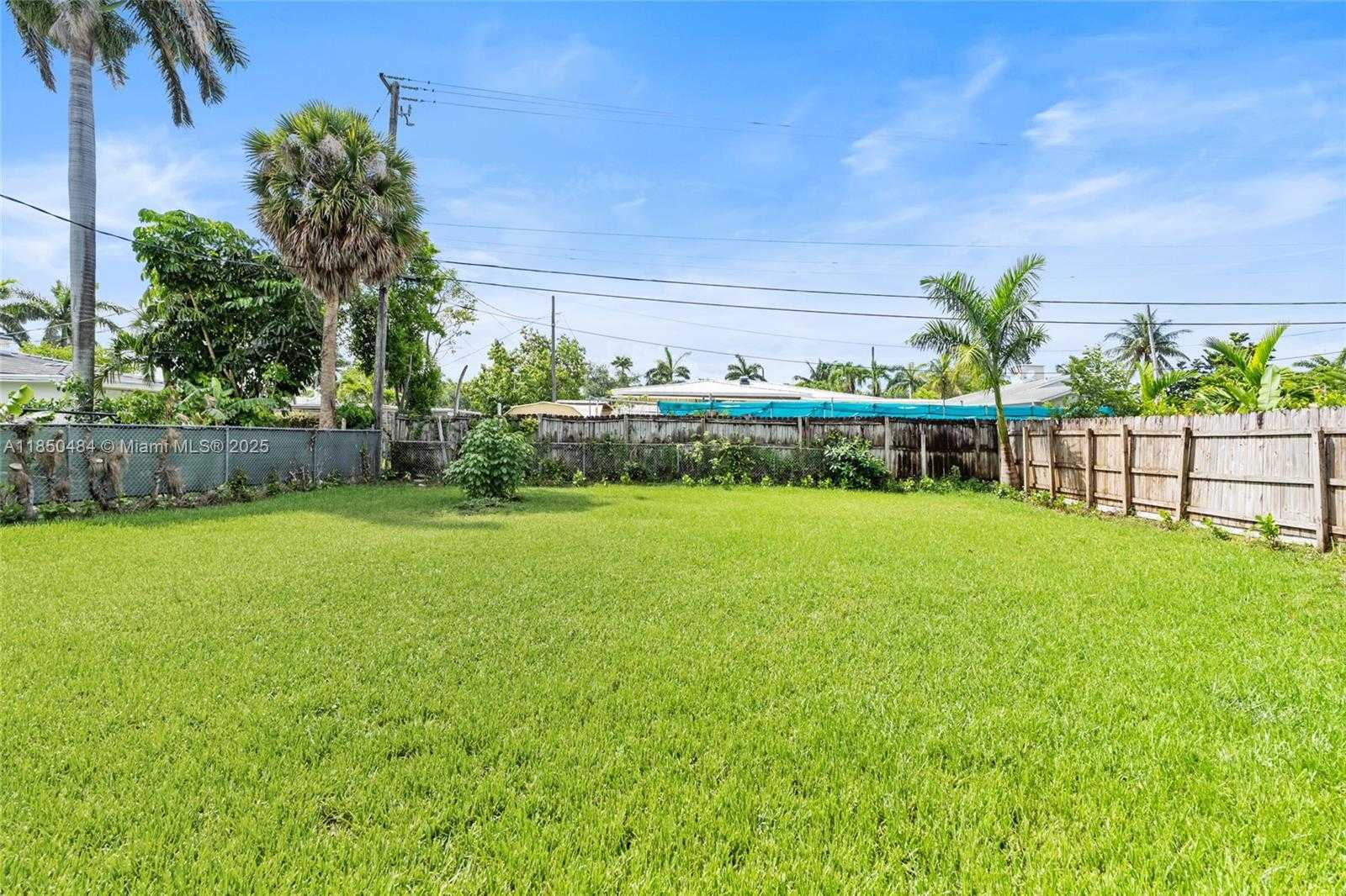 Small Image of 1581 NORMANDY DR, Miami Beach Number 30
