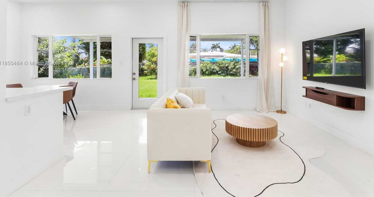 Small Image of 1581 NORMANDY DR, Miami Beach Number 7